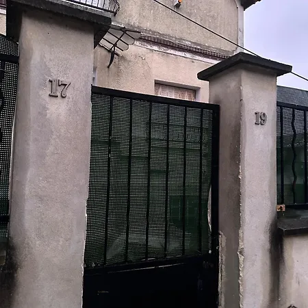 Mezzanine 17 Rue De La Fraternite 2 Avec Parking Apartment