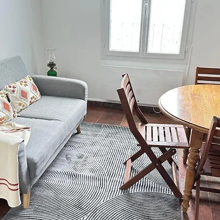Mezzanine 17 Rue De La Fraternite 2 Avec Parking Apartment